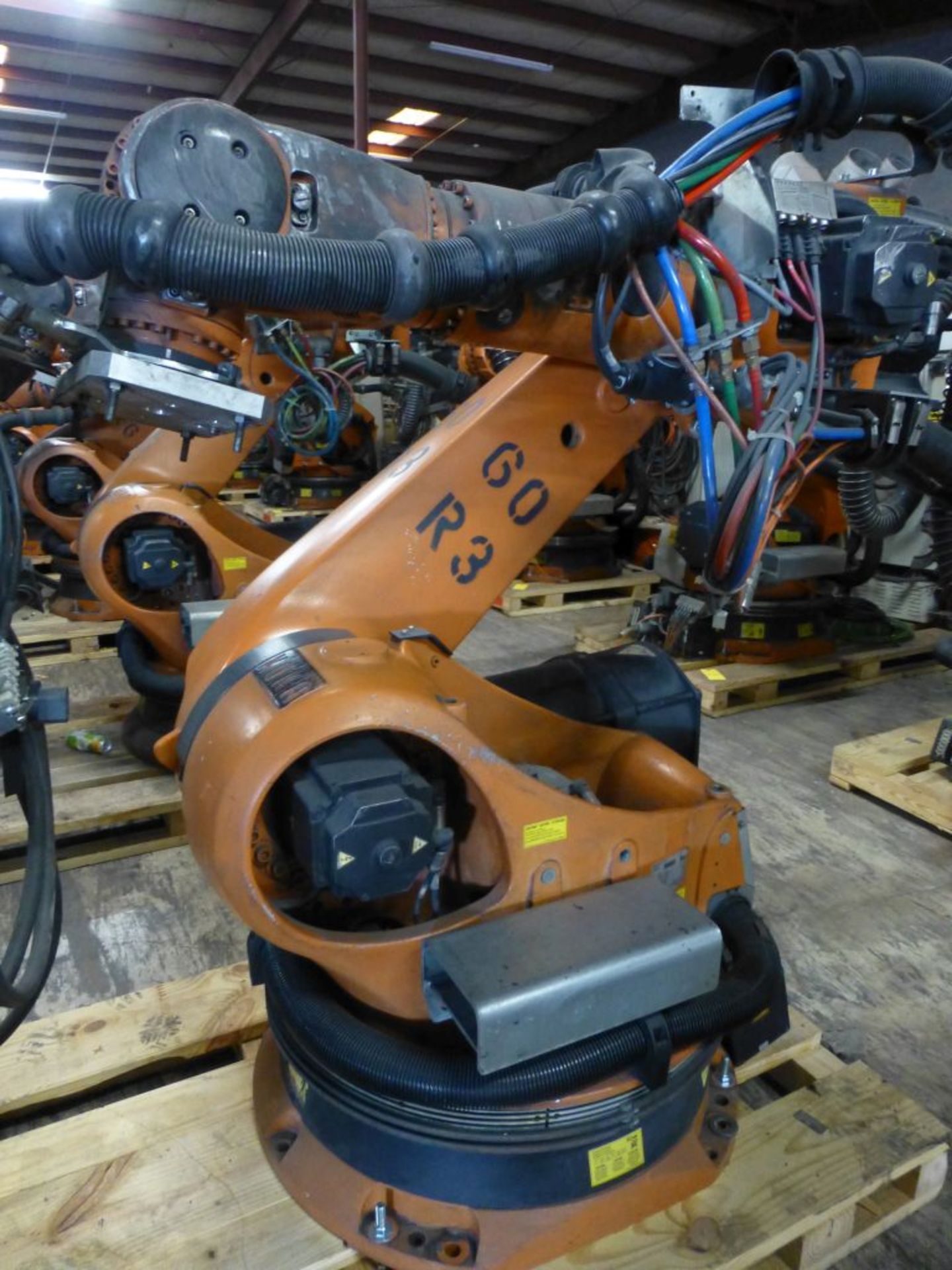 Kuka Robotic Arm w/KRC 2 Controller|Type: KR150-2-2000; Serial No. 902542; MFG: 2005-08; 1267KG - Image 4 of 32