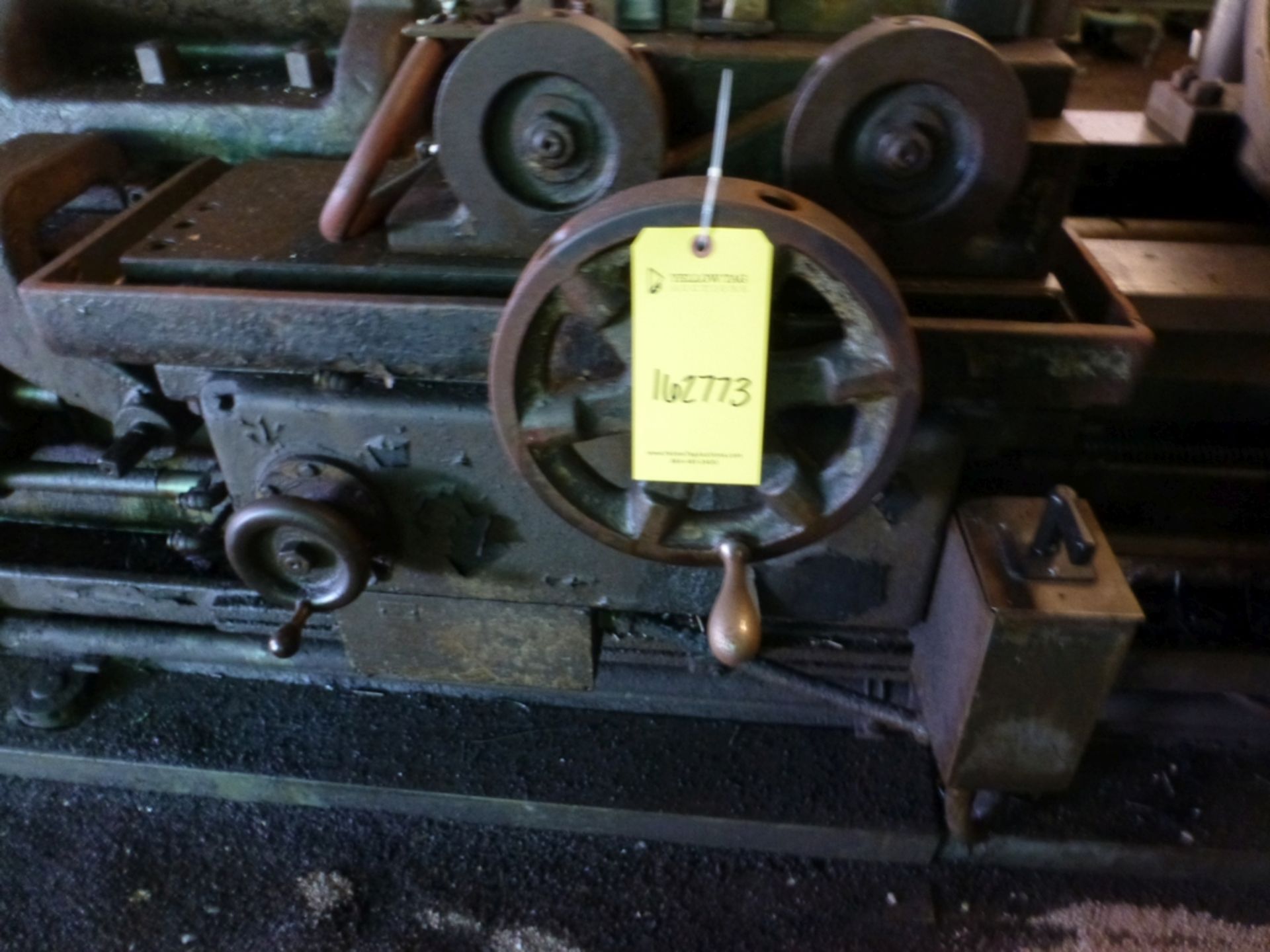 Betts Twin Carriage Center Drive Axle Lathe - Image 8 of 10