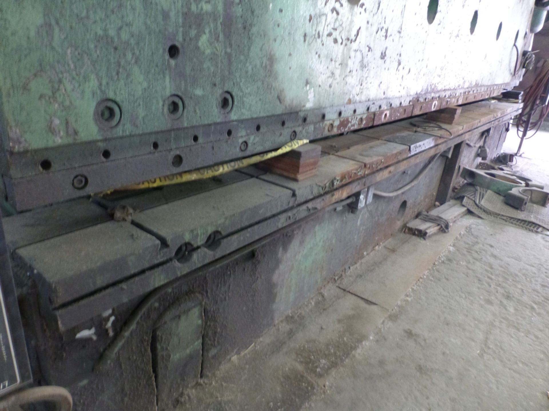 18' Cincinnati 40 Mechanical Press Brake|1,250-Ton; 6" Stroke; S/N 36444; *Broken Ram - Image 9 of 11