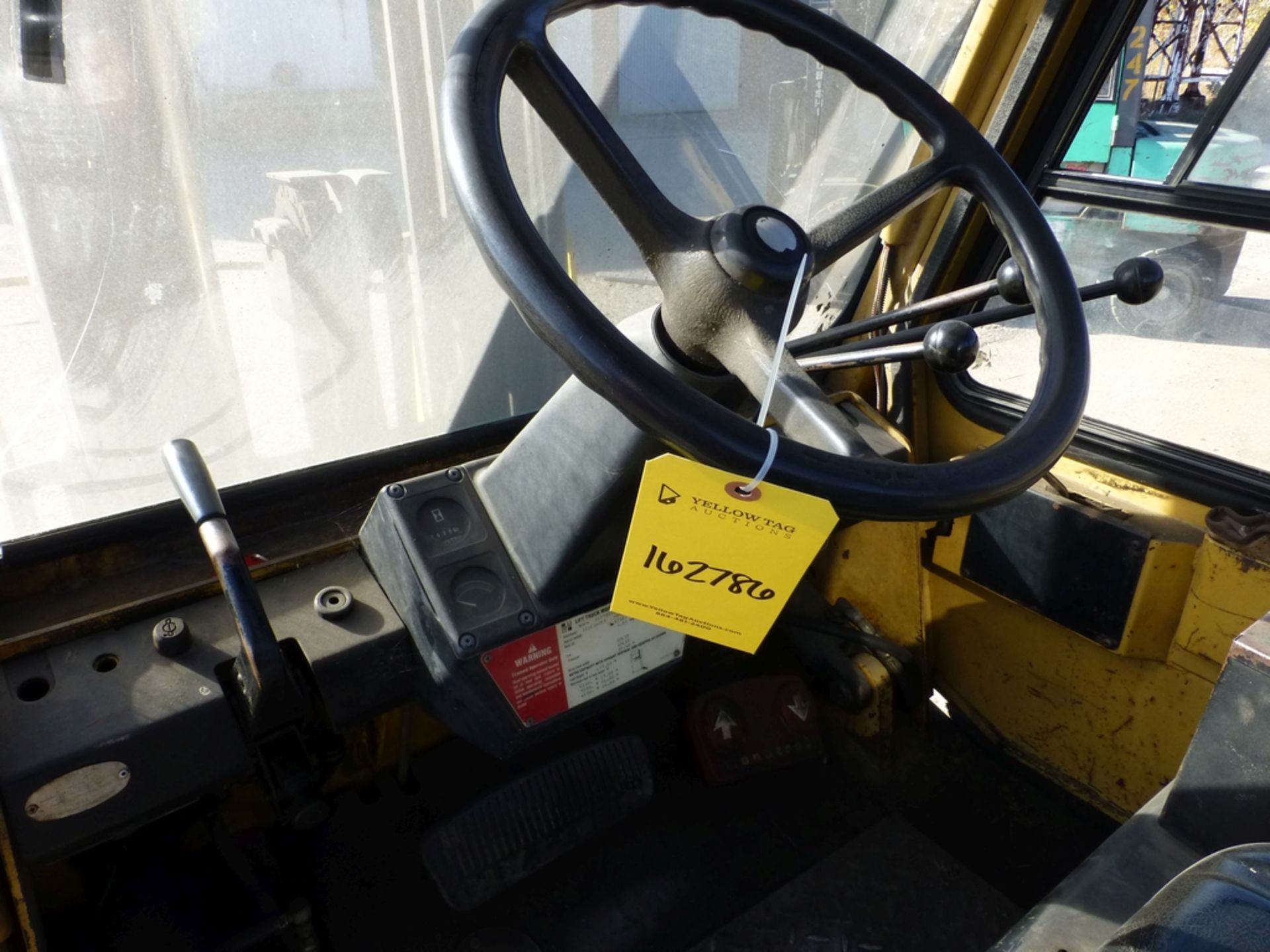 Hyster Diesel Forklift|6,100 lb Capacity; Model: H60XL S/N:B177803236L 177" Lift; Cab Heater; Side - Image 8 of 17