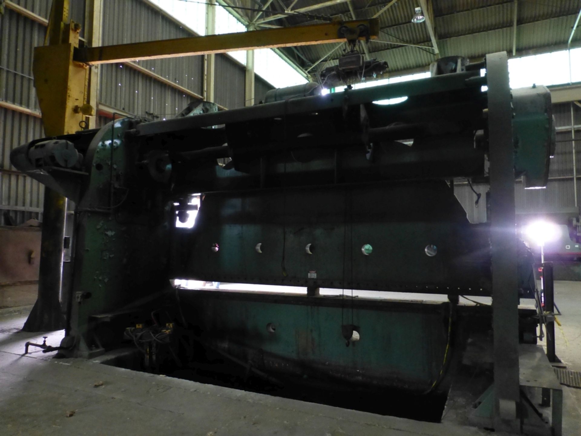 18' Cincinnati 40 Mechanical Press Brake|1,250-Ton; 6" Stroke; S/N 36444; *Broken Ram - Image 3 of 11