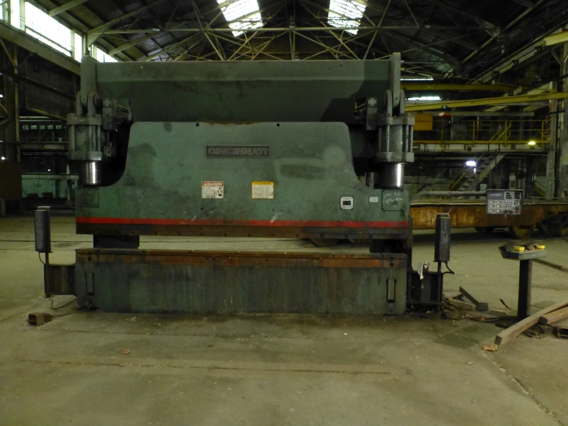 Cincinnati 350-Ton x 12' Hydraulic Press Brake|Model 350 CBII; 14' LOA - 12' 6" Between Housings;