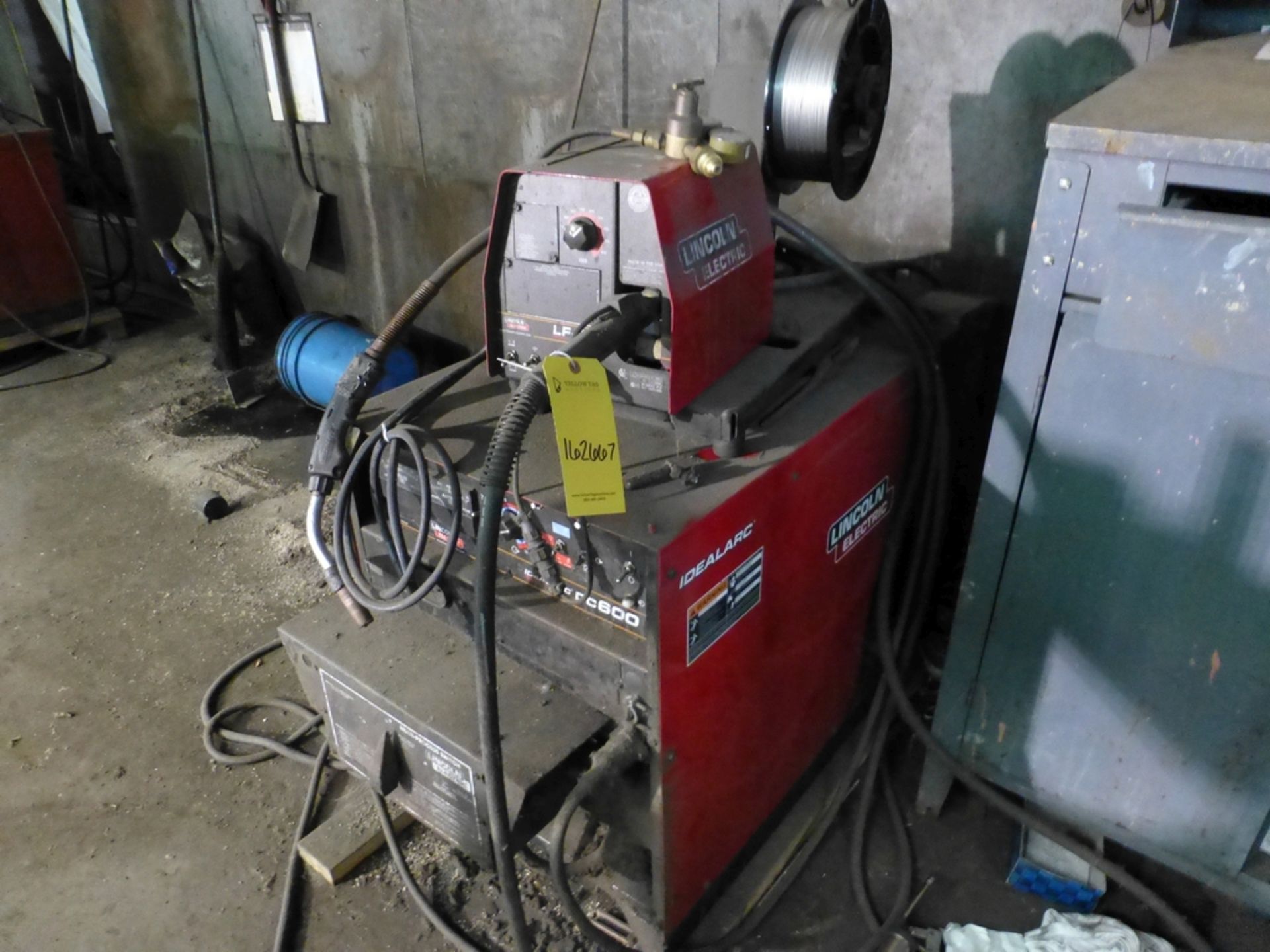 Lincoln Idealarc DC 600 Multi-Process Welder|With LF-74 Wire Feed