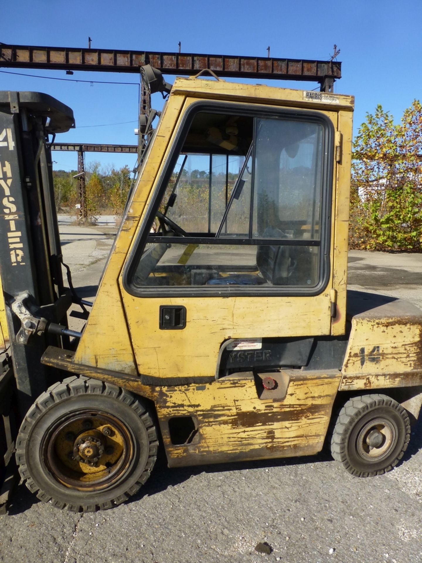 Hyster Diesel Forklift|6,100 lb Capacity; Model: H60XL S/N:B177803236L 177" Lift; Cab Heater; Side - Image 4 of 17