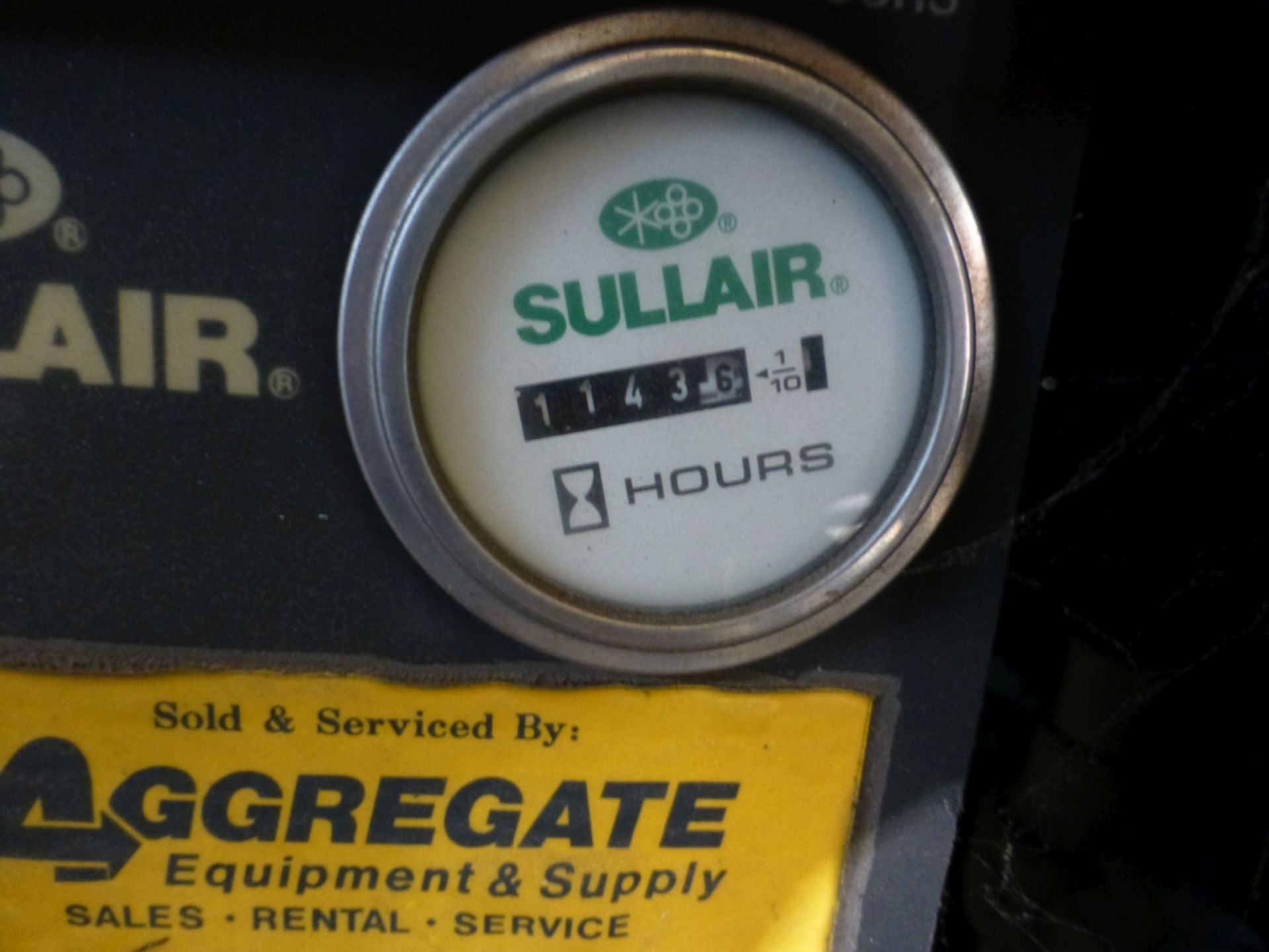 Sullair Towable Diesel Air Compressor|John Deere Engine; 100 PSI; 185 CFM; 1,143 Hours; Model: 185 - Image 6 of 16