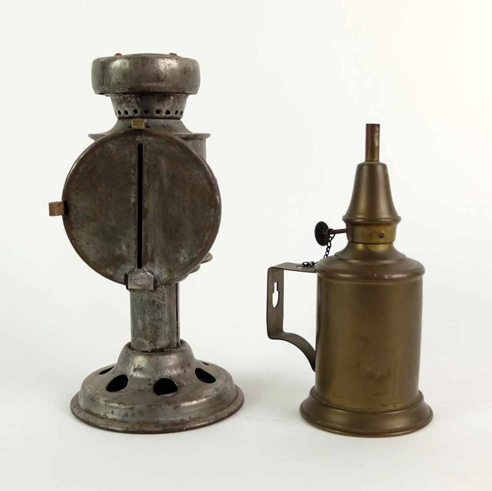 LAMPEN, Konvolut von 2, Handlampe/ Blackout-Lamp, Hersteller T.E. Bladon & Son/ Birmingham, Blech,