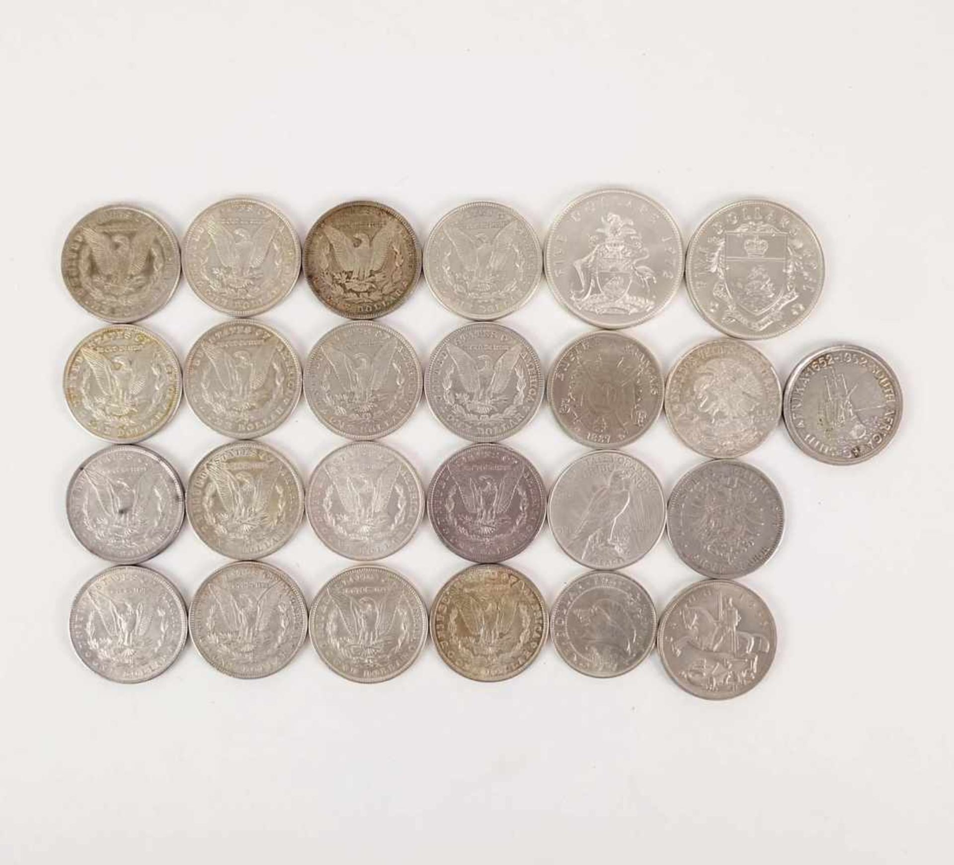 MÜNZKONVOLUT, 25x Silber, bestehend aus: 16x 1 Morgan-$: 2x 1880, 2x 1881, 1883, 1885, 2x 1886, 2x