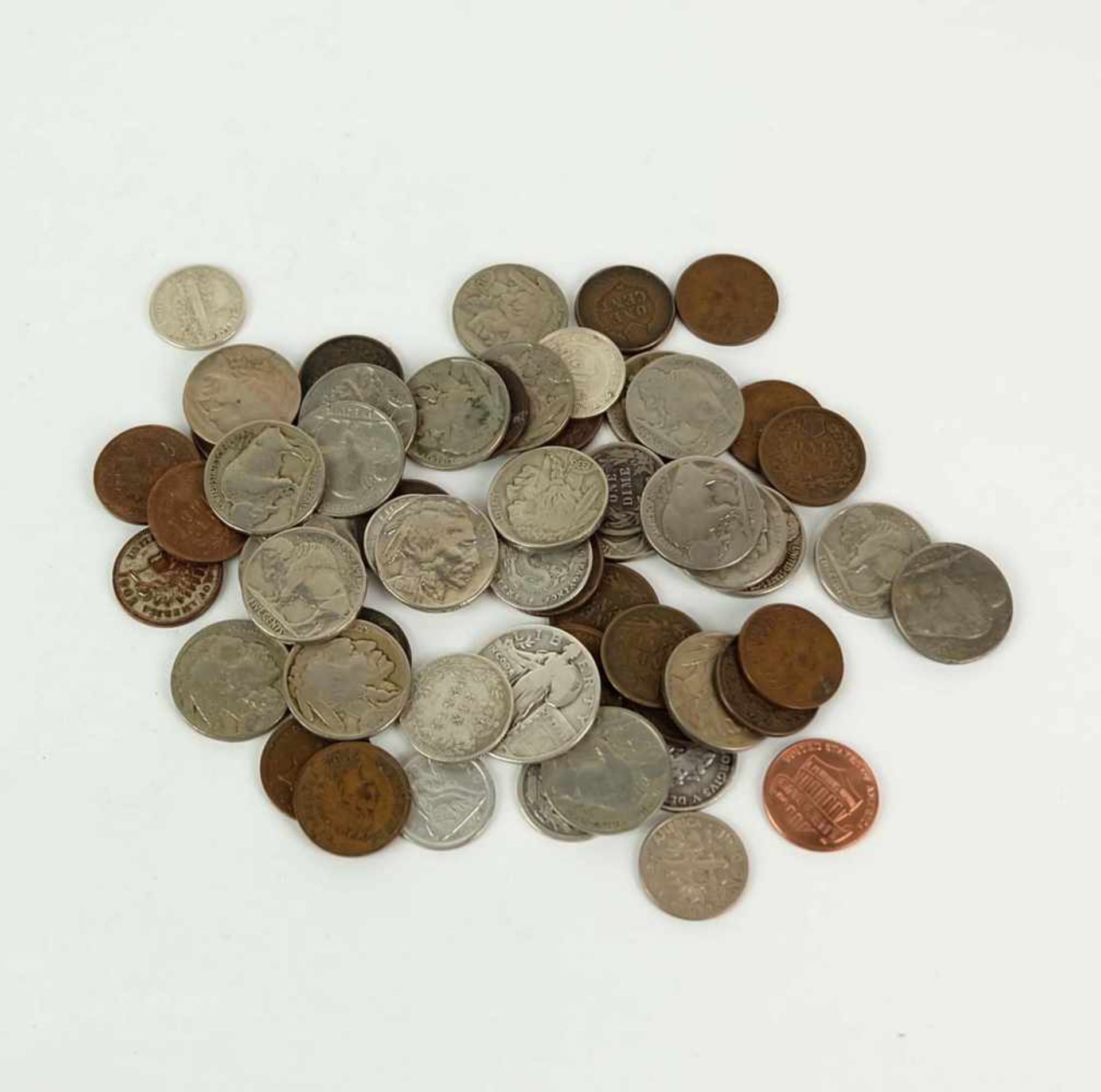USA, 55 Kleinmünzen, 24x 1 Cent, 23x 5 Cent, 7x Dime, 1x Quarter $ aus 1857 -1962 (1x 2015), dazu
