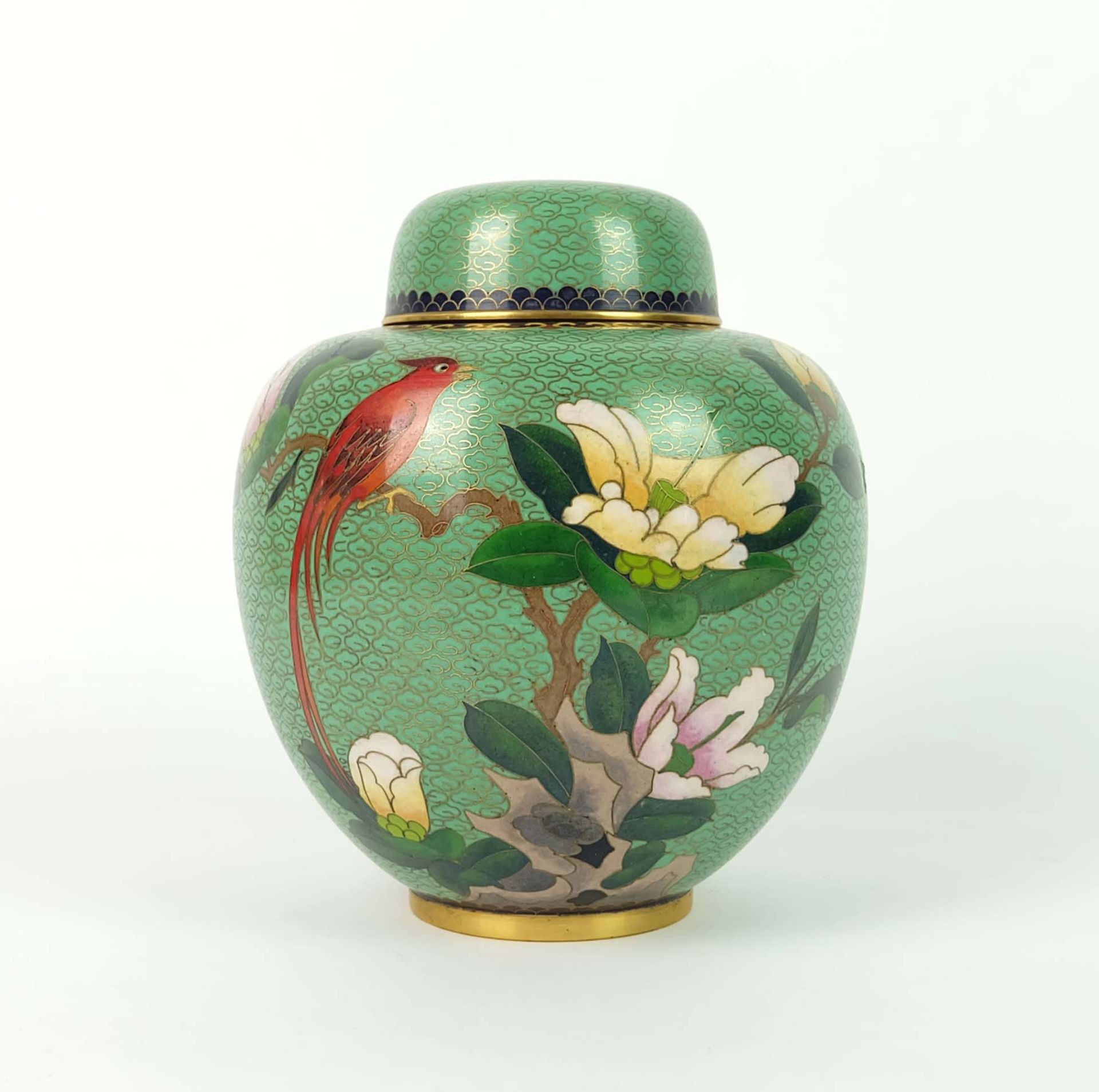 DECKELVASE, China, Cloisonnée, Vogel auf blühendem Ast, H. 19,5 cm