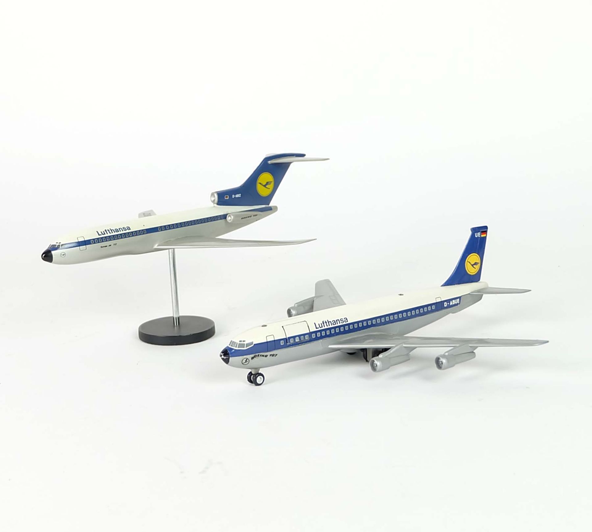 MODELLFLUGZEUG, Matthys M Veruyl/ Badhoeverdorp, EuropaJet 727 der Lufthansa, Kunststoff,