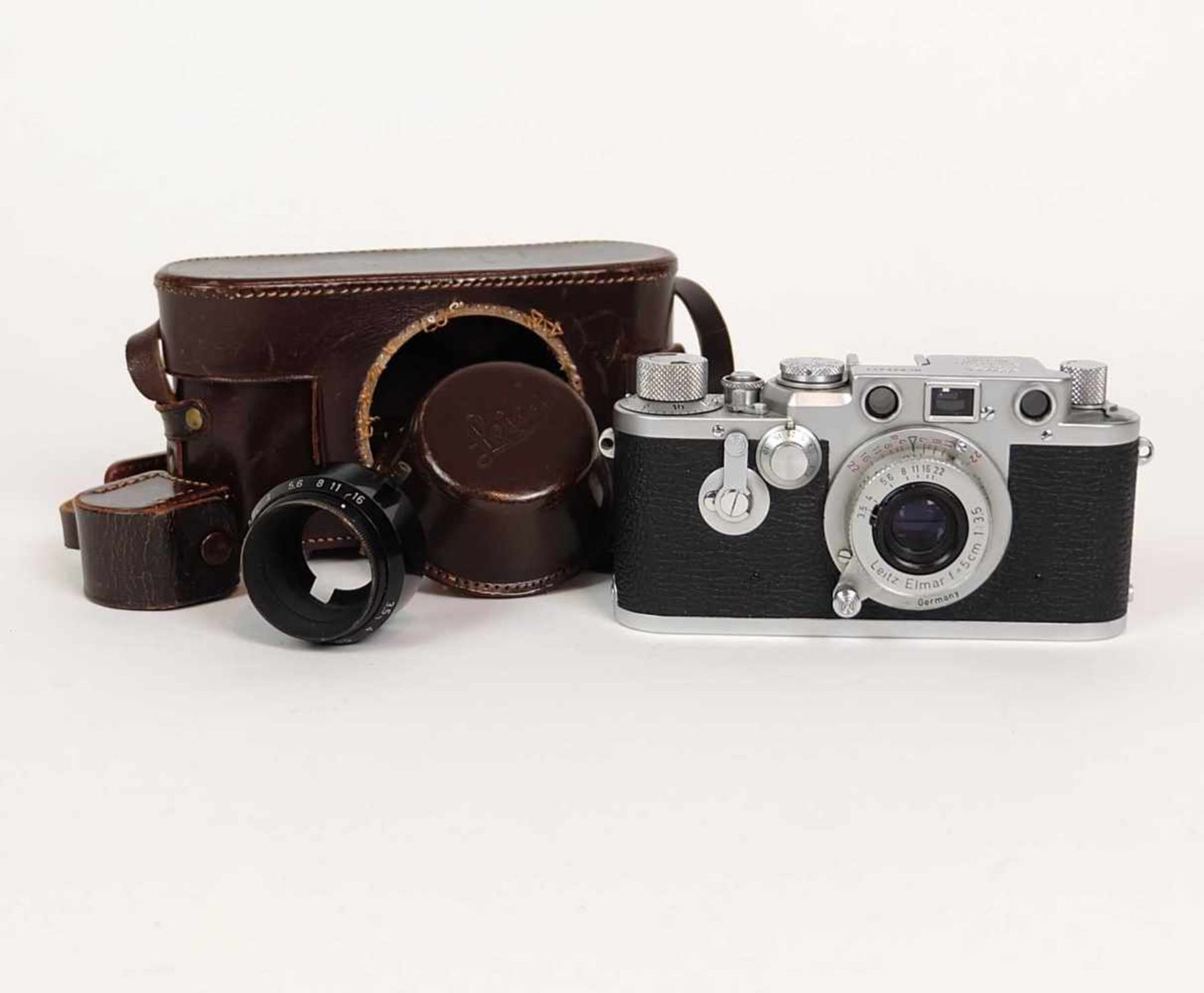 KAMERA, Leica IIIf, Hersteller Ernst Leitz/ Wetzlar, um 1954f., mit Selbstauslöser, Seriennr. - Bild 2 aus 2