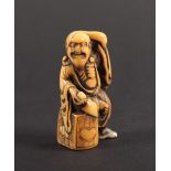 NETSUKE KANZAN, Elfenbein, schöne goldgelbe Patina, ausdrucksstark geschnitzt, der Dichter sitzt mit