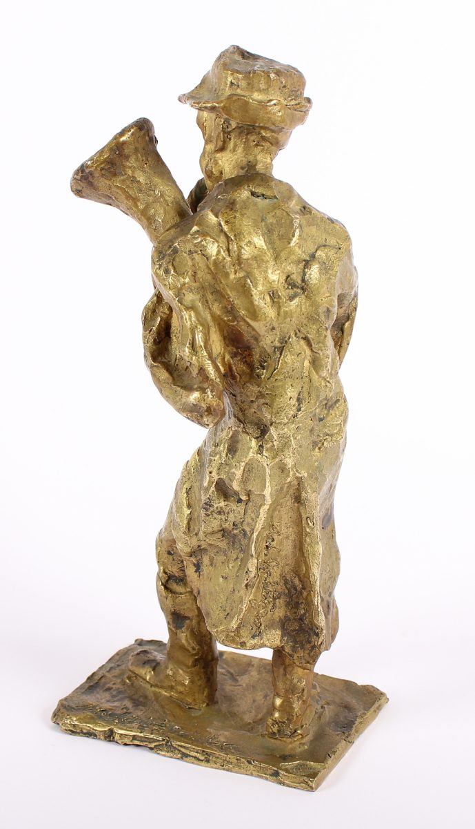 SPITZER, Walter (*1927), "Der Straßenmusikant", Bronze, H 24, auf dem Sockel signiert sowie - Image 3 of 4