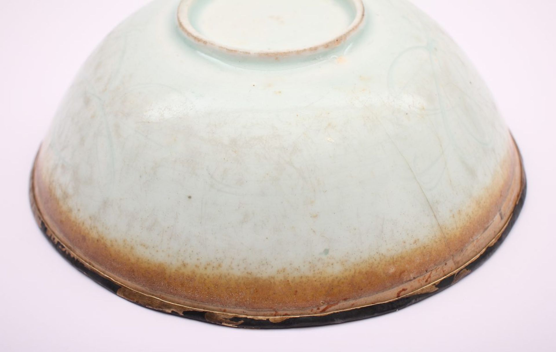 SCHALE MIT QINGBAI-GLASUR, sehr feiner, porzellanartiger Scherben mit den Lippenrand freilassender - Image 10 of 12