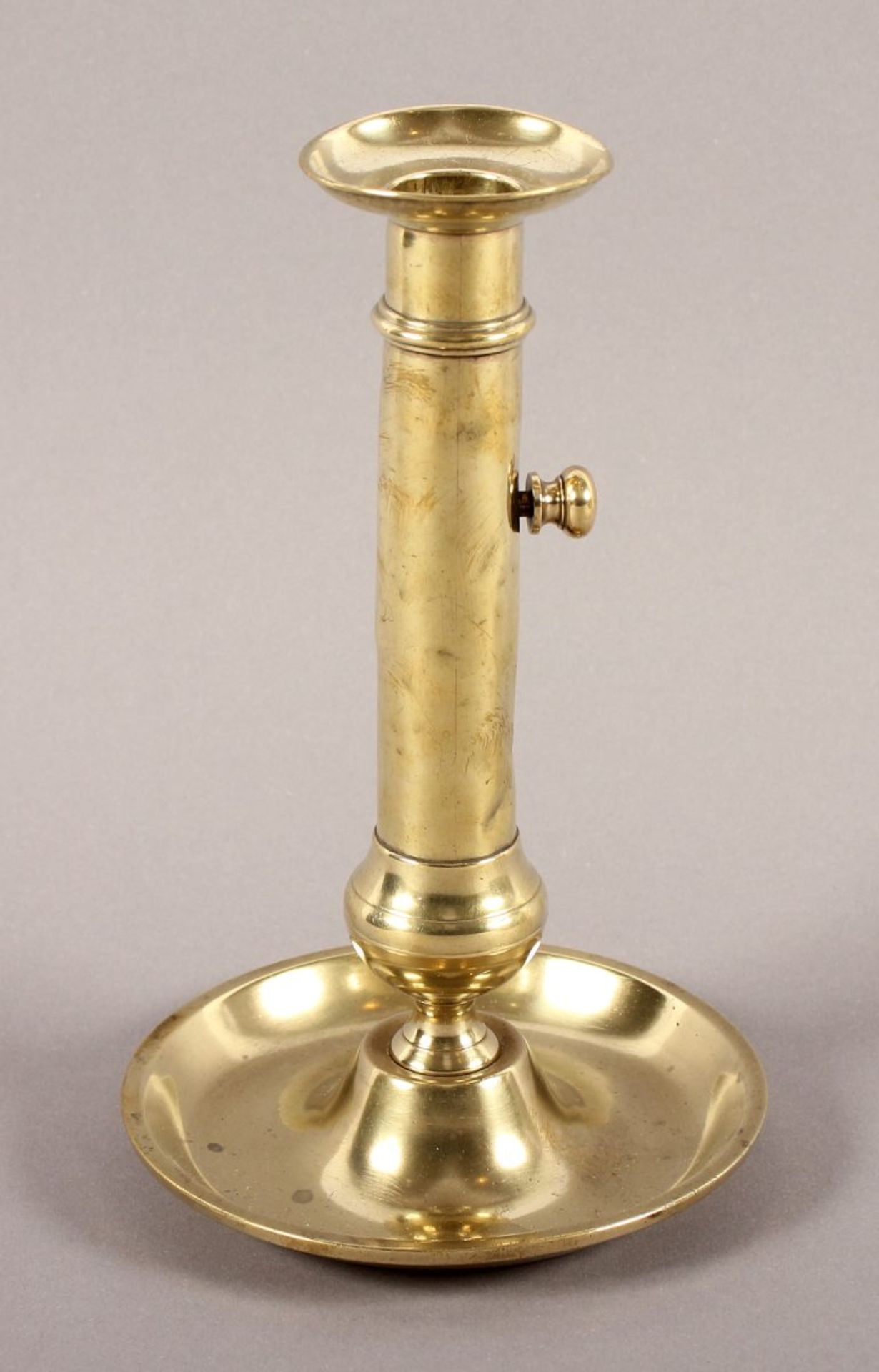 BIEDERMEIER-SCHIEBELEUCHTER, Messing, einflammig, H 20,5, gedellt, DEUTSCH, um 1830