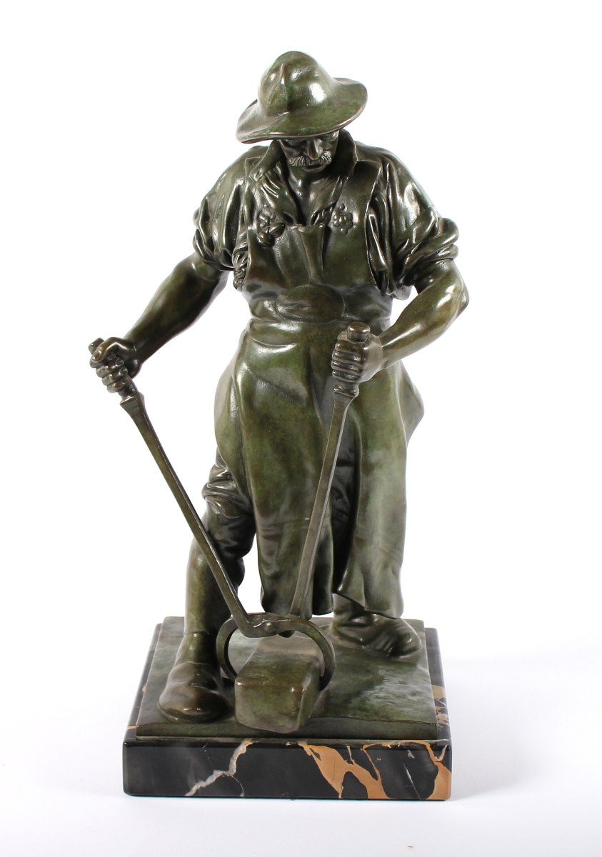 REUSCH, Friedrich Johann, "Eisenarbeiter", Bronze, H 37, auf dem Sockel signiert Reusch