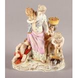 FIGURENGRUPPE "CERES MIT DREI AMORETTEN", polychrom bemalt, Goldstaffage, H 18, besch., Bossierernr.