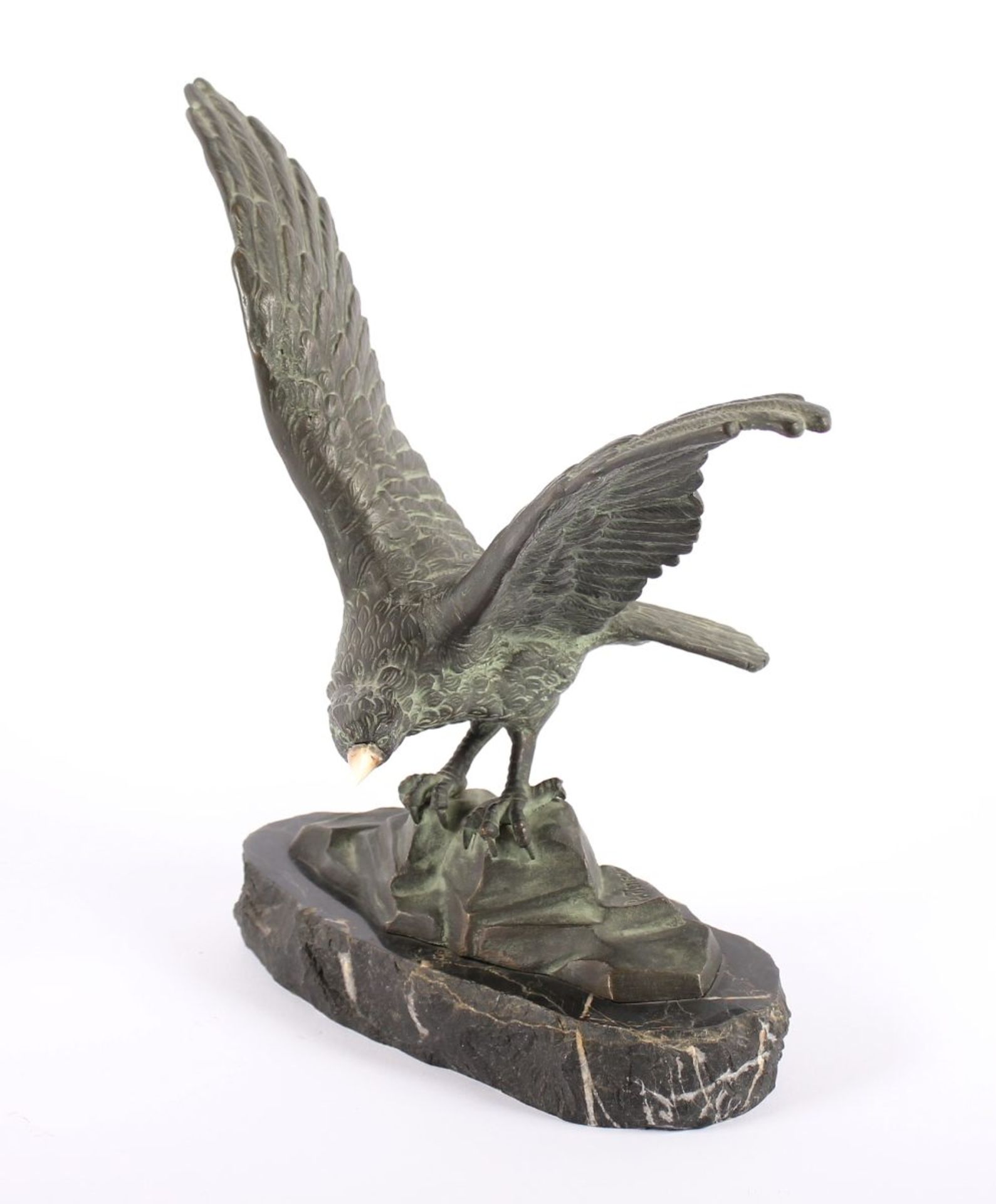 JENSEN, Peter Marius (Frederica *1883), "Adler", Bronze, Schnabel aus Bein, signiert, H 22, Dm 27 - Bild 3 aus 5