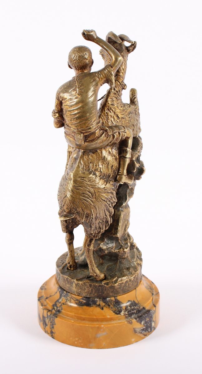 JUNGE AUF ZIEGENBOCK, Bronze, auf Marmorsockel montiert, H 23,5, bez. "Vocation", unleserlich - Image 4 of 5