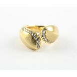 DAMENRING, 750/ooo Gelbgold, besetzt mit 20 Brillanten von zusammen ca. 1,0 ct., RG 53, 24,24g