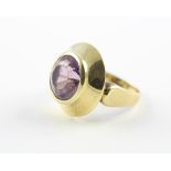 DAMENRING, 585/ooo Gelbgold, besetzt mit einem Amethyst, minst.berieben, RG 54, 6,3g