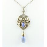 JUGENDSTIL-COLLIER, 900/ooo Silber, besetzt mit einem Chalcedoncabochon, einer Chalcedonpampel und