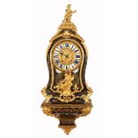 LOUIS-QUINZE-PENDULE, Boulle-Gehäuse mit vergoldeten Bronzeapplikationen, vergoldetes