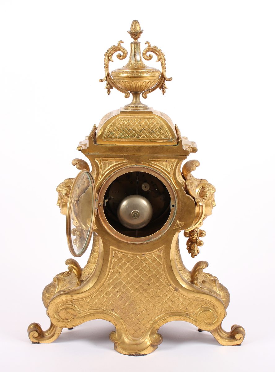 PENDULE, Bronzegehäuse, vergoldet, H 48, Minutenzeiger und rückwärtige Abdeckung besch., Werk mit - Image 4 of 5