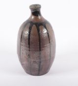 SAKE-FLASCHE, Keramik, glasiert, H 22, JAPAN, wohl 19.Jh.