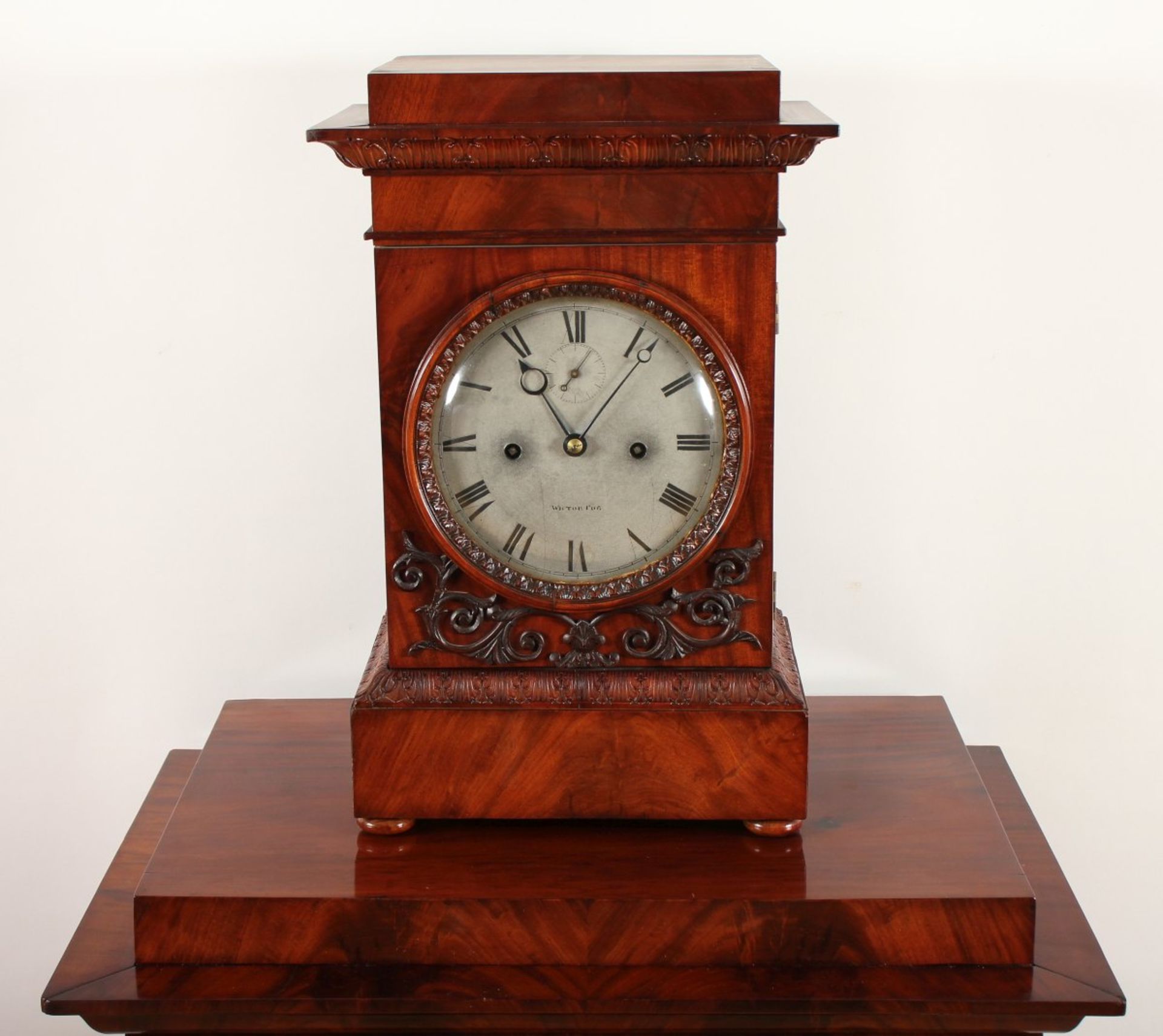 SELTENE BIEDERMEIER-STANDUHR, Braket Clock in Mahagonigehäuse auf Unterschrank, Werk mit separater - Bild 3 aus 6