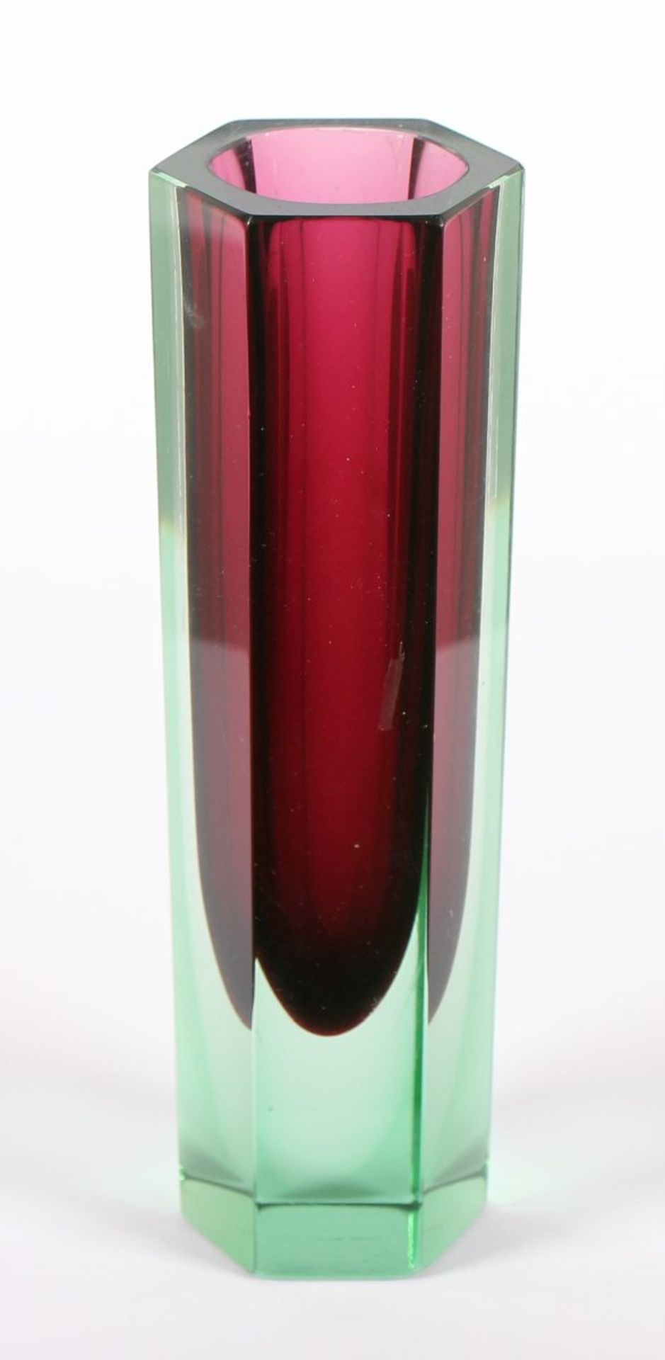 VASE, farbloses Glas, grün getönt, violett hinterfangen, H 19,2, Pavel HLAVA, HAIDA, EXBOR, um 1960