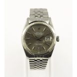 HERRENARMBANDUHR, Edelstahl, Marke: ROLEX, Modell: OYSTER PERPETUAL DATEJUST, Zifferblatt mit