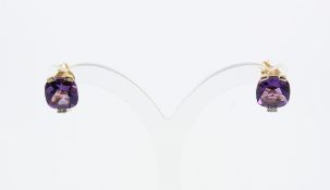 OHRSTECKER, 585/ooo Roségold, besetzt mit je einem Amethysten von zusammen ca. 3,9 ct. und