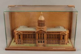 ARCHITEKTURMODELL "SAN FRANCISCO CITY HALL", Holz, geschnitzt, vollplastische Darstellung der