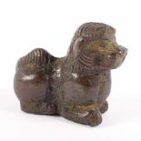 FO-HUND, Bronze, braun patiniert, grüne Patina, L 7,5, CHINA, Ming-Zeit Provenienz: Sammlung