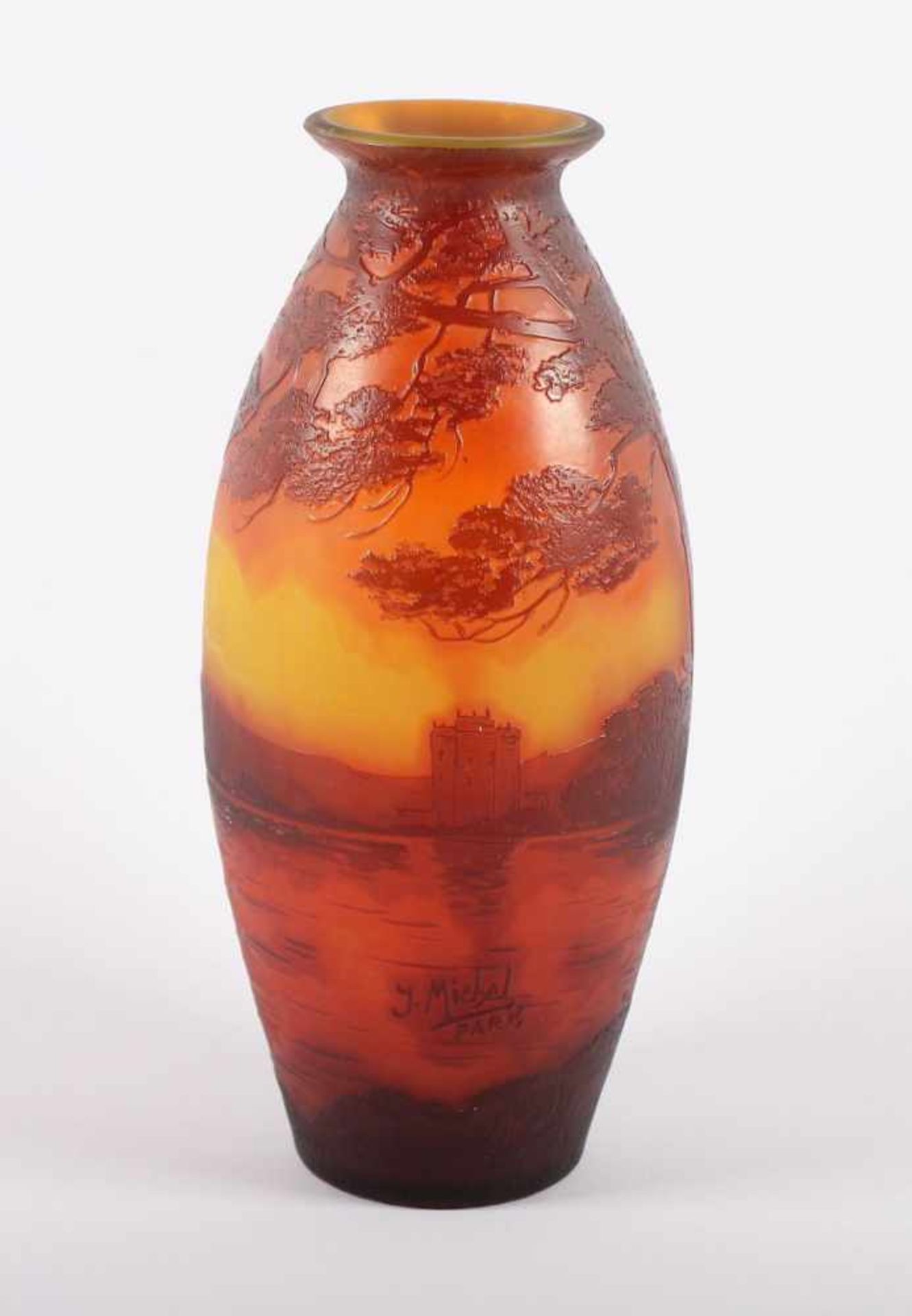 JUGENDSTIL-VASE, farbloses Glas, gelb hinterfangen, orange-braun überfangen, umlaufend geätzte - Bild 3 aus 5