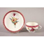 TASSE MIT UNTERTASSE, polychrom gemalter Blumendekor, Schuppenmosaik in Purpur, Goldrand, H Tasse