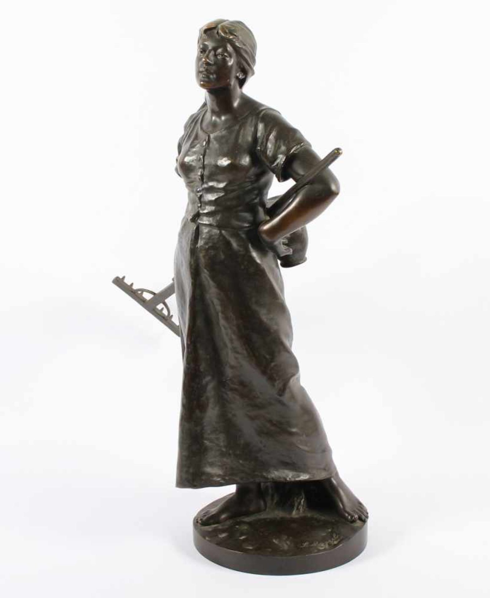 MANZEL, Ludwig (1858-1936), "Die Gärtnerin", Bronze, H 57, auf dem Sockel signiert, darauf - Image 2 of 5