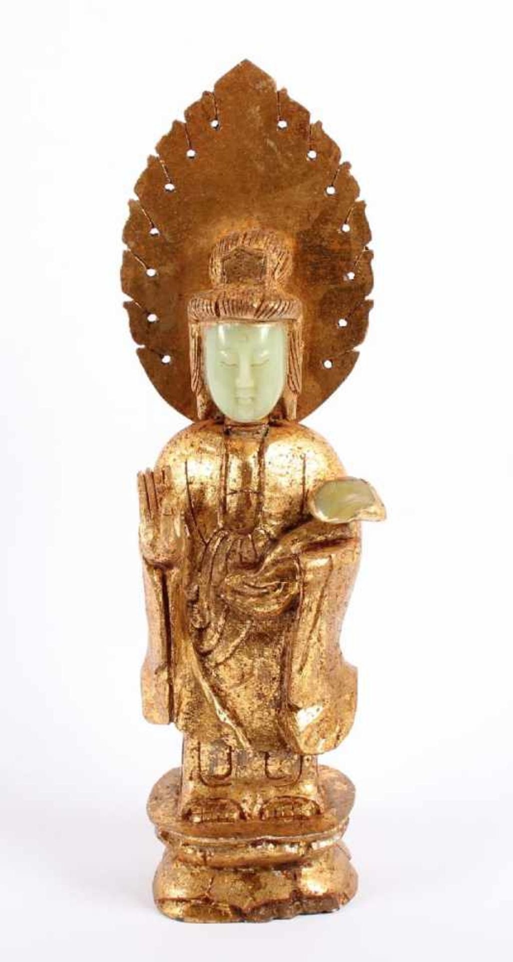 GUANYIN, Jadeit, vergoldet, Gesicht und Zepterkopf frei, H 34, min.besch., CHINA