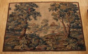 GOBELIN MIT LANDSCHAFTSMOTIV, Wolle, gefärbt, 218 x 308, Zustand B/C, wohl AUBUSSON, 18.Jh.