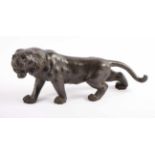 TIGER, Bronze, schwarzbraun patiniert, Fellstreifen glänzend, L 35, JAPAN, Meiji