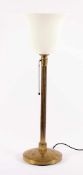 ART DECO-TISCHLEUCHTE, Bronze/Messing, Schirm aus Milchglas, einflammig, H 82, Entwurf Paul