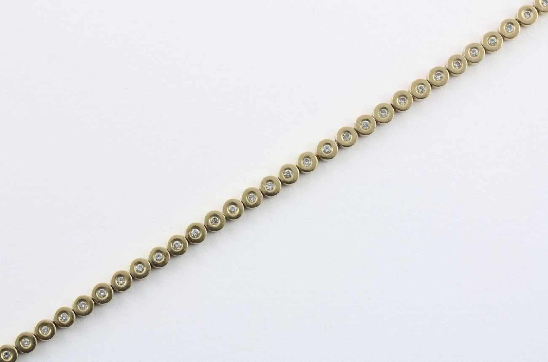 TENNISARMBAND, 585/ooo Gelbgold, besetzt mit 43 Diamanten von zusammen ca.1,5 ct., L 19,5, 13,8g