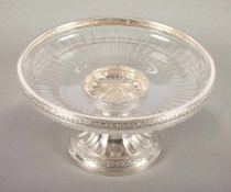 TAZZA, farbloses Glas mit Zierschliff, Montierung 950/ooo, Dm 21,5, FRANKREICH, um 1900