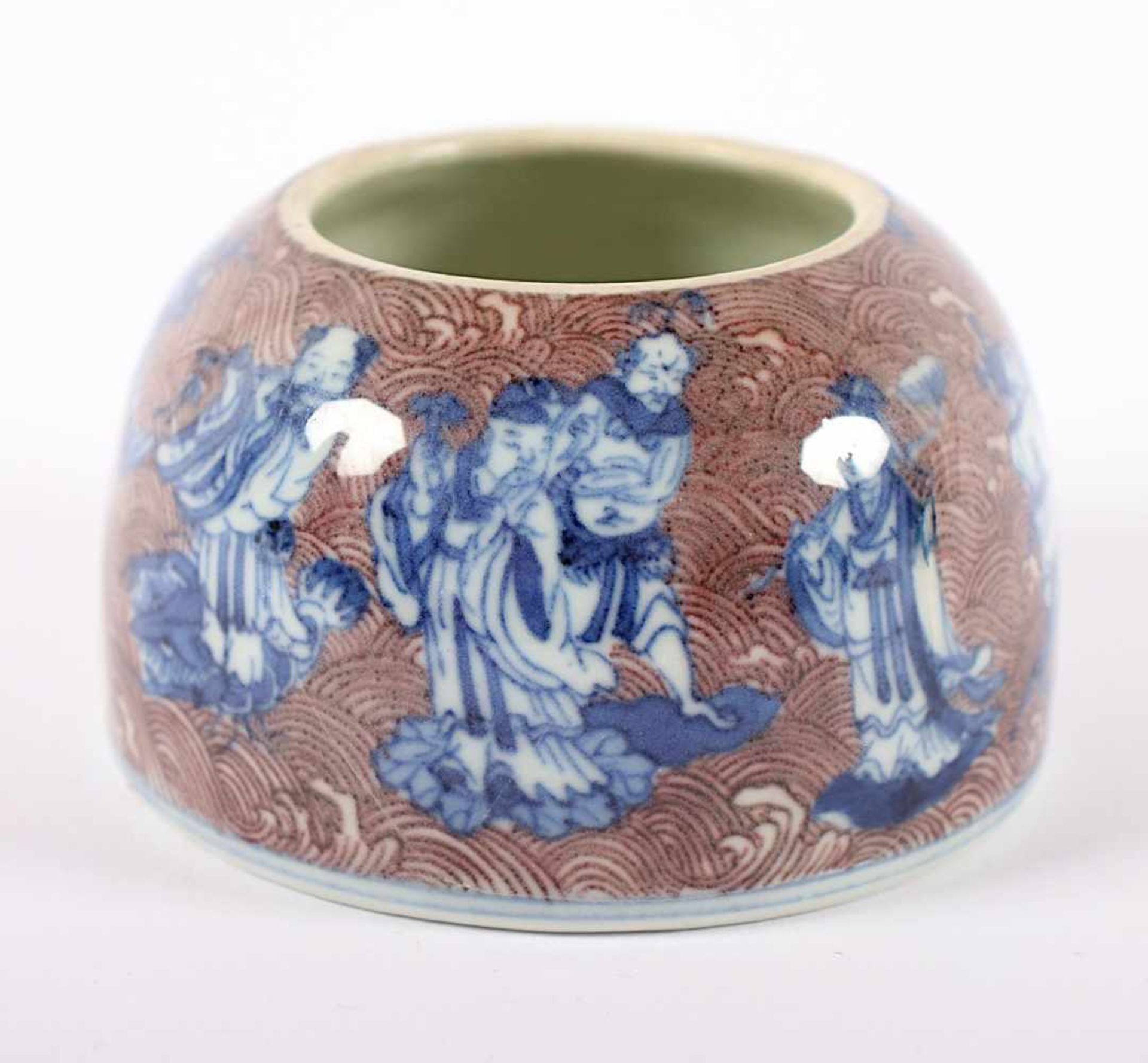 PINSELWASCHER, Porzellan, auf der Wandung in Unterglasurblau und Eisenrot Gottheiten mit ihren