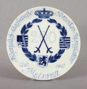 JUBILÄUMSTELLER, unterglasurblau dekoriert, 200-Jahr-Feier Porzellanmanufaktur Meissen, Dm 24,8,
