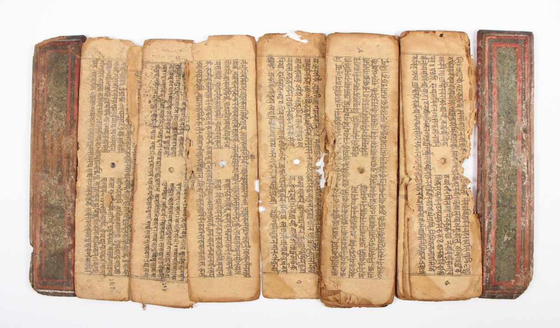 MANUSKRIPT, Tusche auf Papier, farbig gefasste Holzdeckel, L 24,5, NEPAL - Bild 2 aus 2