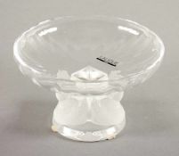 ANBIETSCHALE, farbloses, partiell satiniertes Glas, plastischer Vogeldekor, Dm 14, LALIQUE,