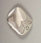 JUGENDSTIL-ZIGARETTENDOSE, Metall versilbert, Reliefdekor, L 9, WMF, um 1900- - -22.00 % buyer's