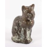 GERDES, Hans, "Sitzende Katze", Bronze, H 19, monogrammiert und datiert 1976- - -22.00 % buyer's